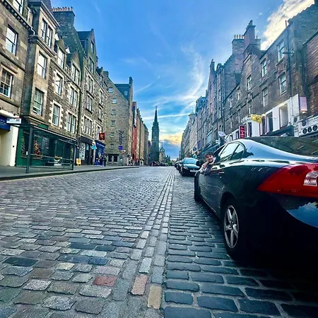 Cozy Edinburgh Apartment Escape Exterior photo